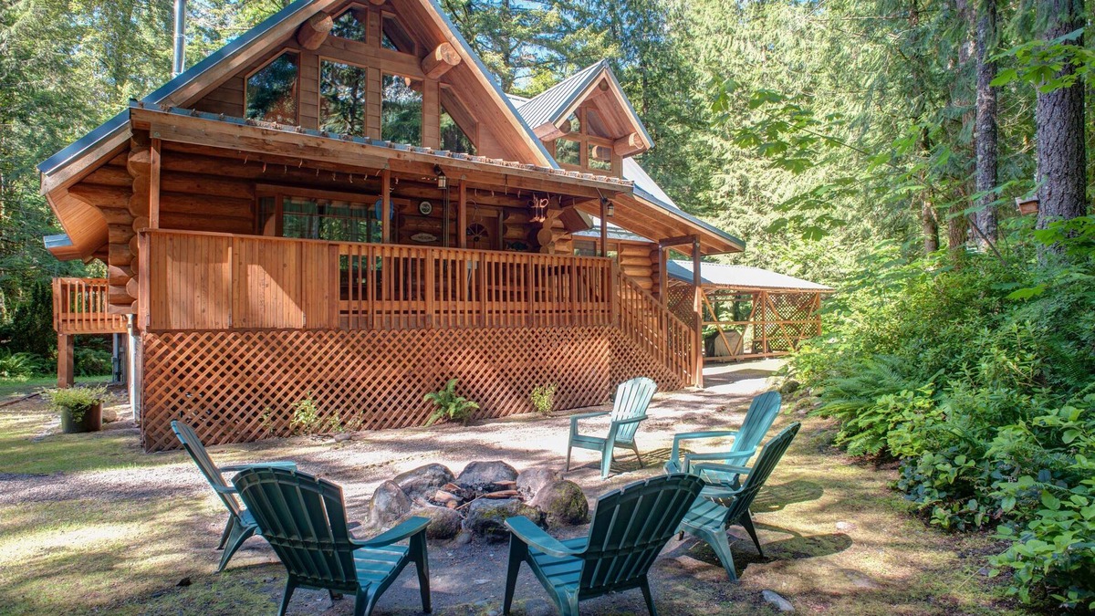 Marmot Cabin | Secluded Riverwoods Lodge, Sandy River, Woodstove, Hot Tub, Dog-friendly