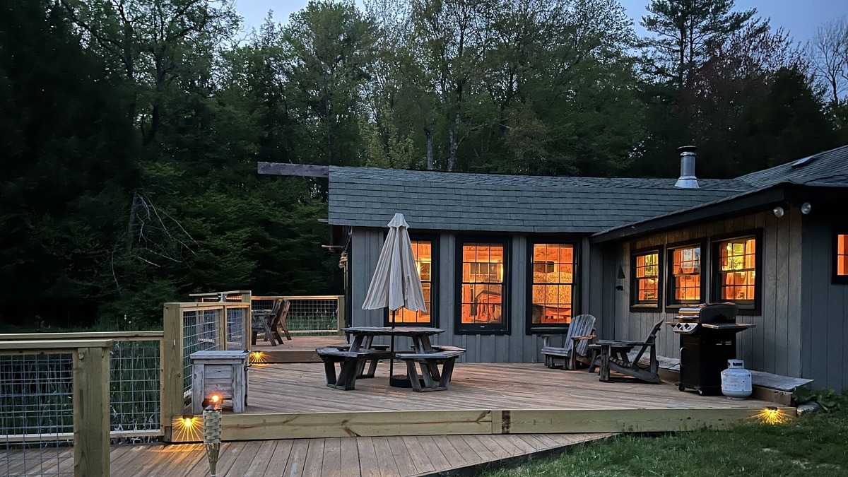 Jefferson Cabin | Secluded Rustic Cabin w/ Fire Pit & Pond