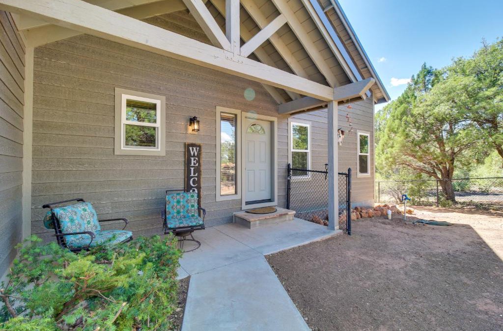 Linden House | Secluded Show Low Home Near Hiking Trails!