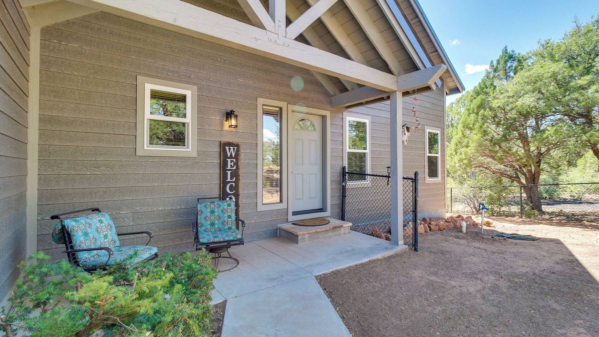 Linden House | Secluded Show Low Home Near Hiking Trails!