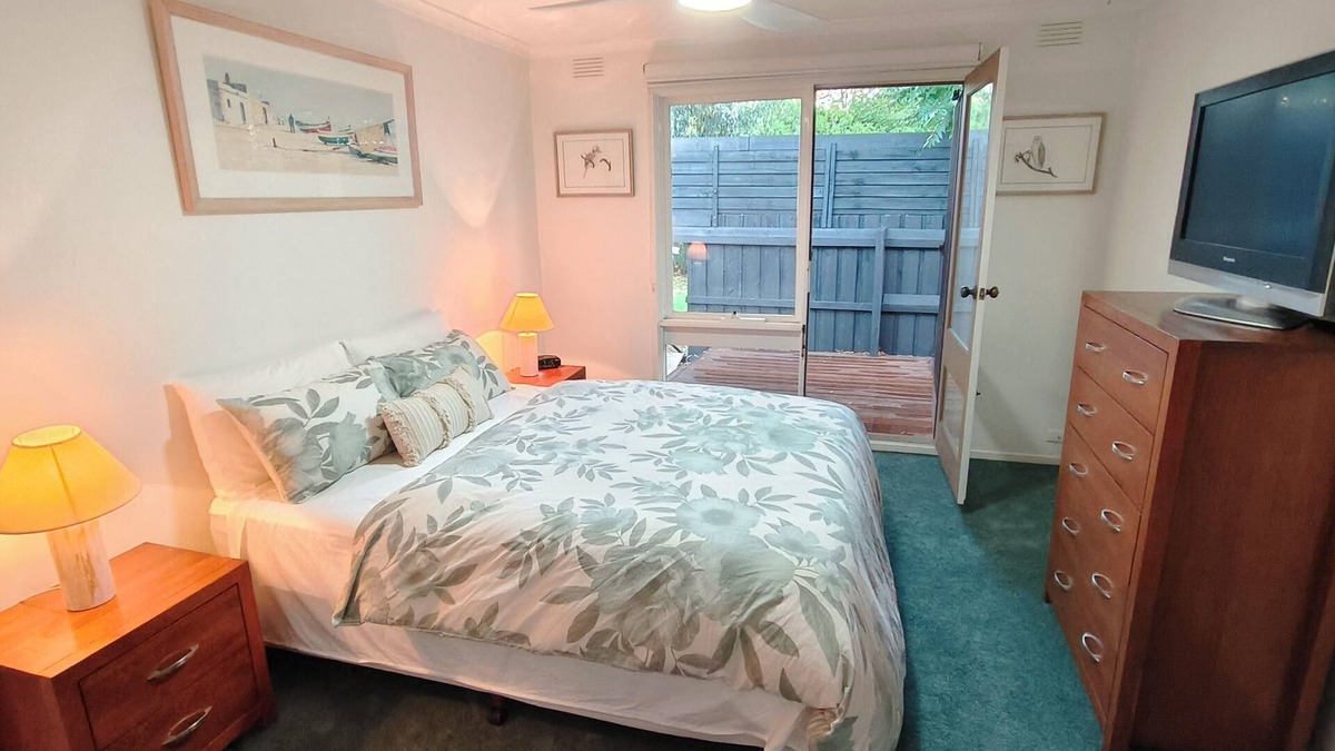 Brighton Apartment | Secluded spot in cosmopolitan Brighton.
