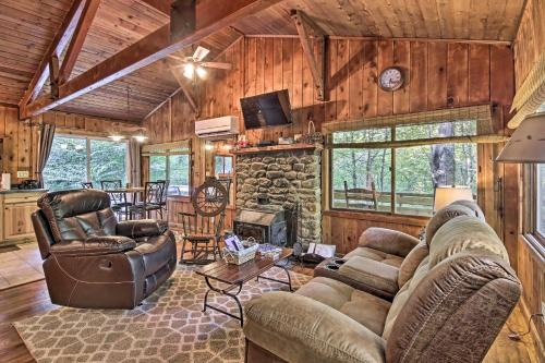 Hood House | Secluded Stanardsville Cabin with 10 Acres and Hot Tub