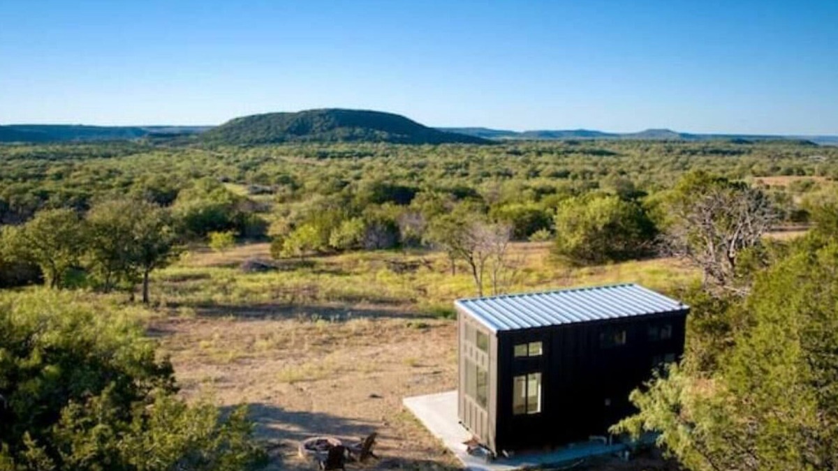 Thurber Cabin | Secluded Tiny Home Hideaway w/Scenic Views & Cozy Firepit