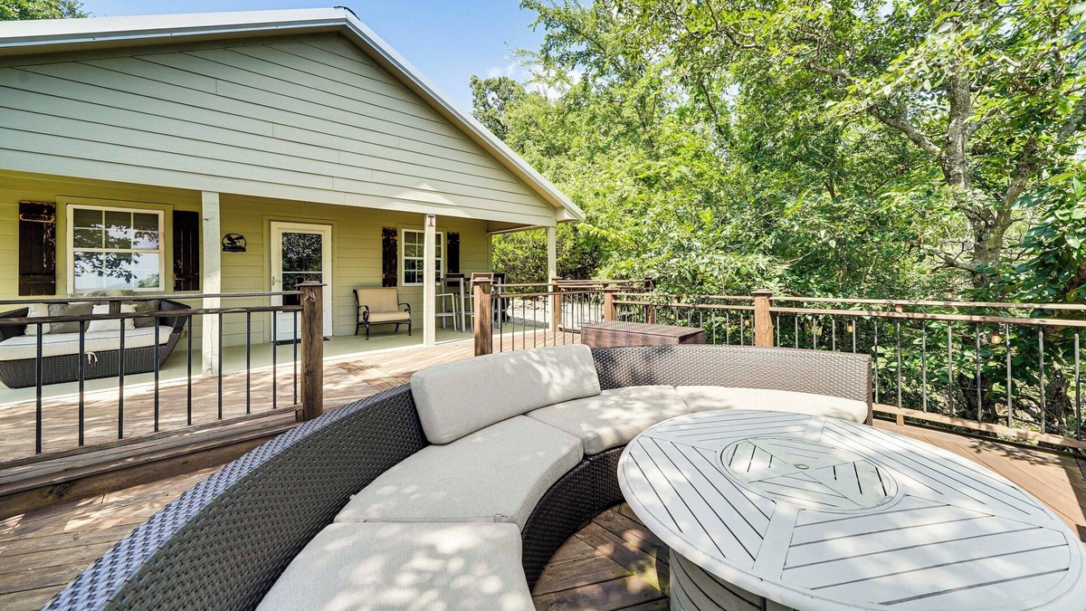 Clayton Cabin | Secluded Tuskahoma Retreat w/Deck & Views!