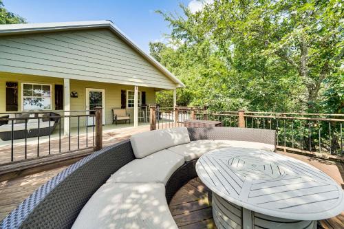 Clayton House | Secluded Tuskahoma Retreat with Deck and Views!
