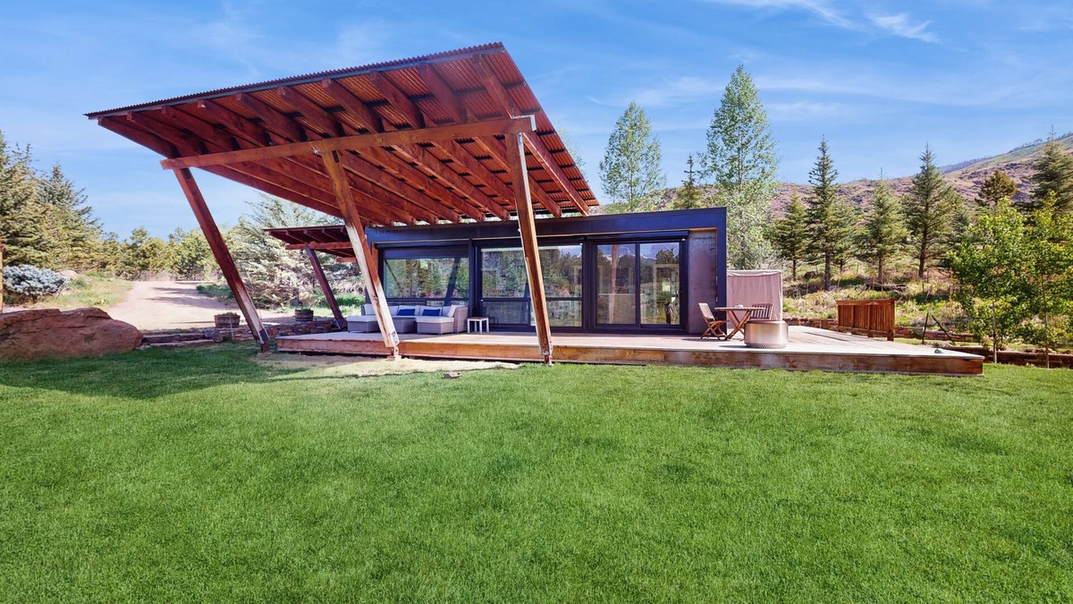 Carbondale House | Secluded unique home in prime location with deck, woodstove, & mountain view