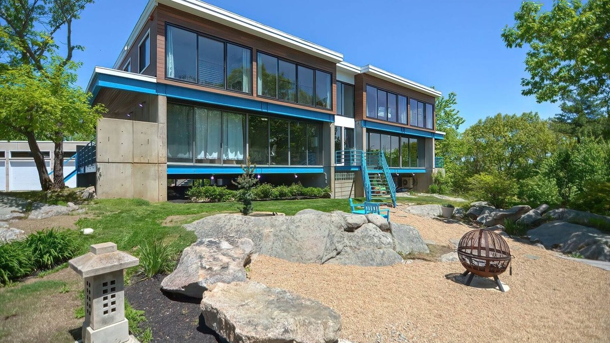 Manchester-by-the-Sea Villa | Secluded 20 acre 10BR ultra contemporary retreat