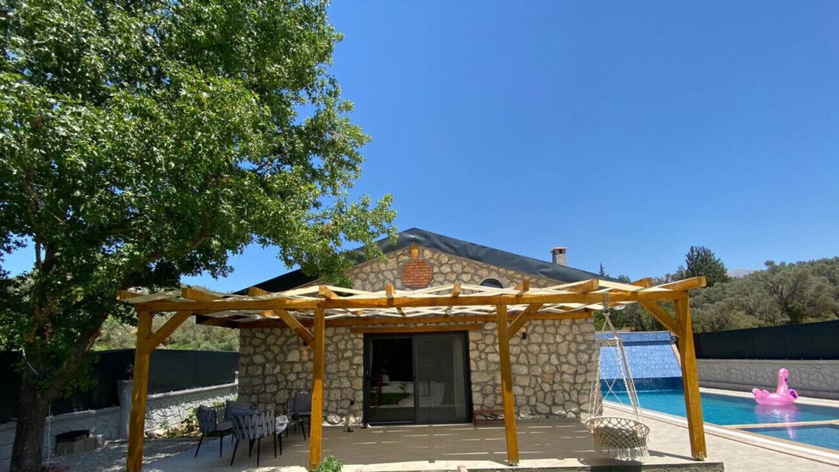 Seydikemer Villa | Secluded Villa with Pool in Seydikemer