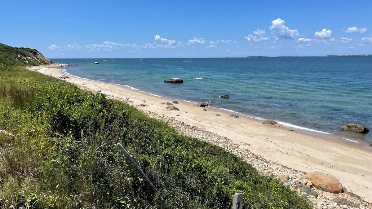 Aquinnah Cottage | Secluded Waterfront - North Shore - Private Beach