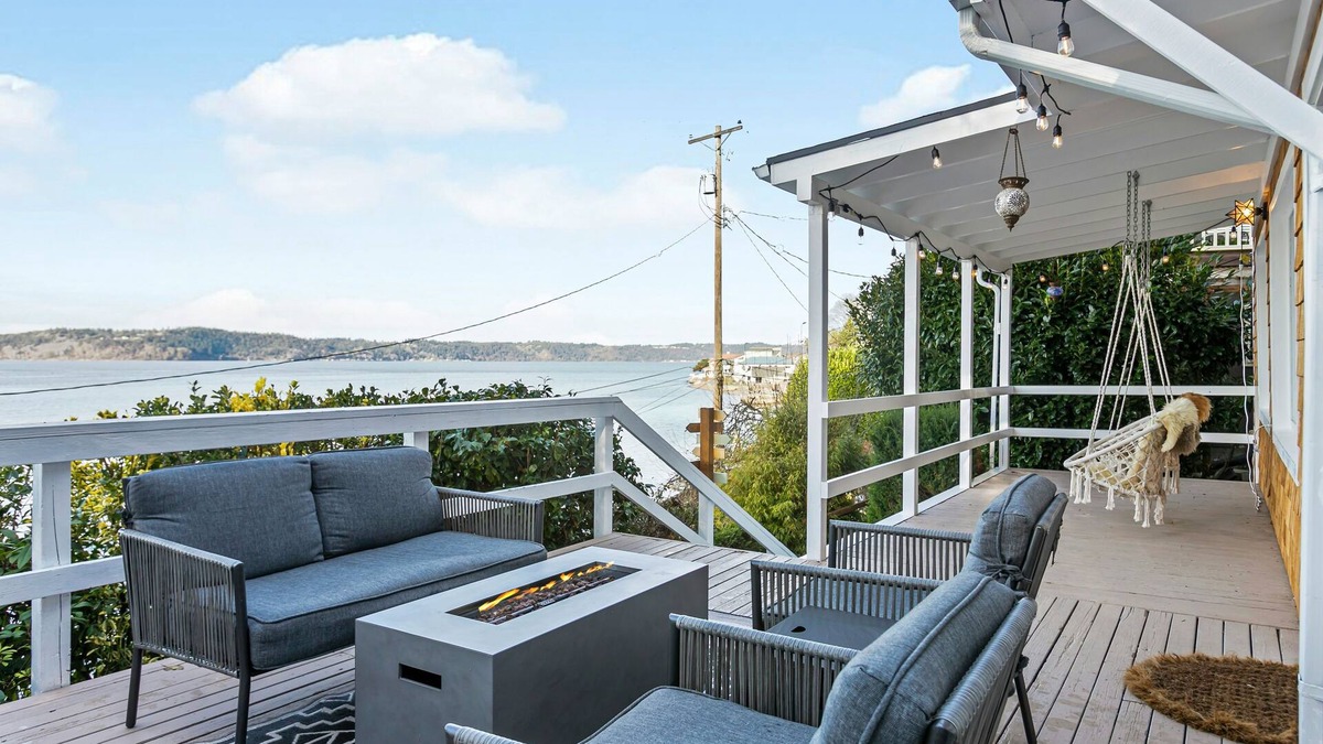 Tacoma House | Secluded Waterfront Retreat with Stunning Puget Sound Views