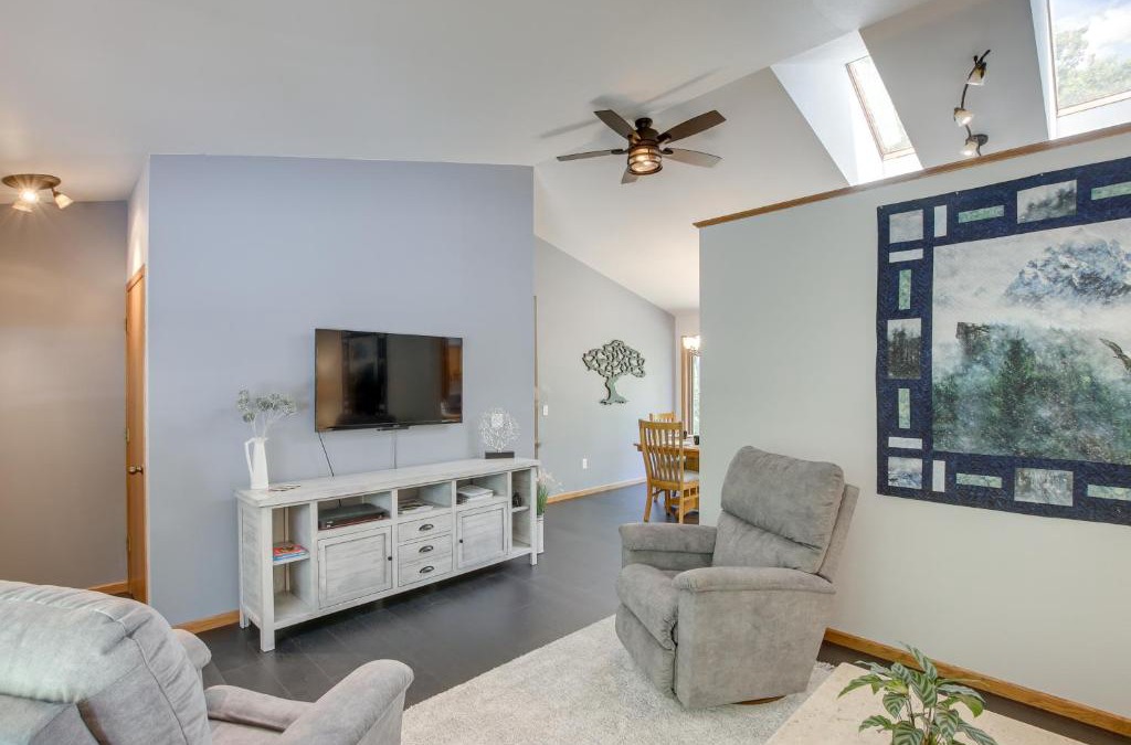 Pine River House | Secluded Wautoma Home with Fire Pit!