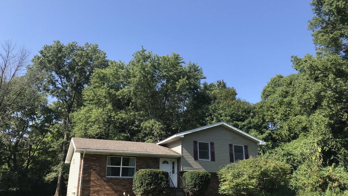 Carbondale House | Secluded Wine Trail Getaway with Theater Room