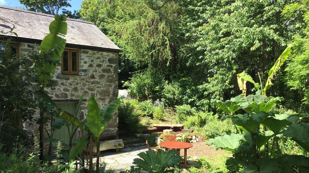 Helford Passage Cottage | Secluded woodland cottage, close to SW Coast Path