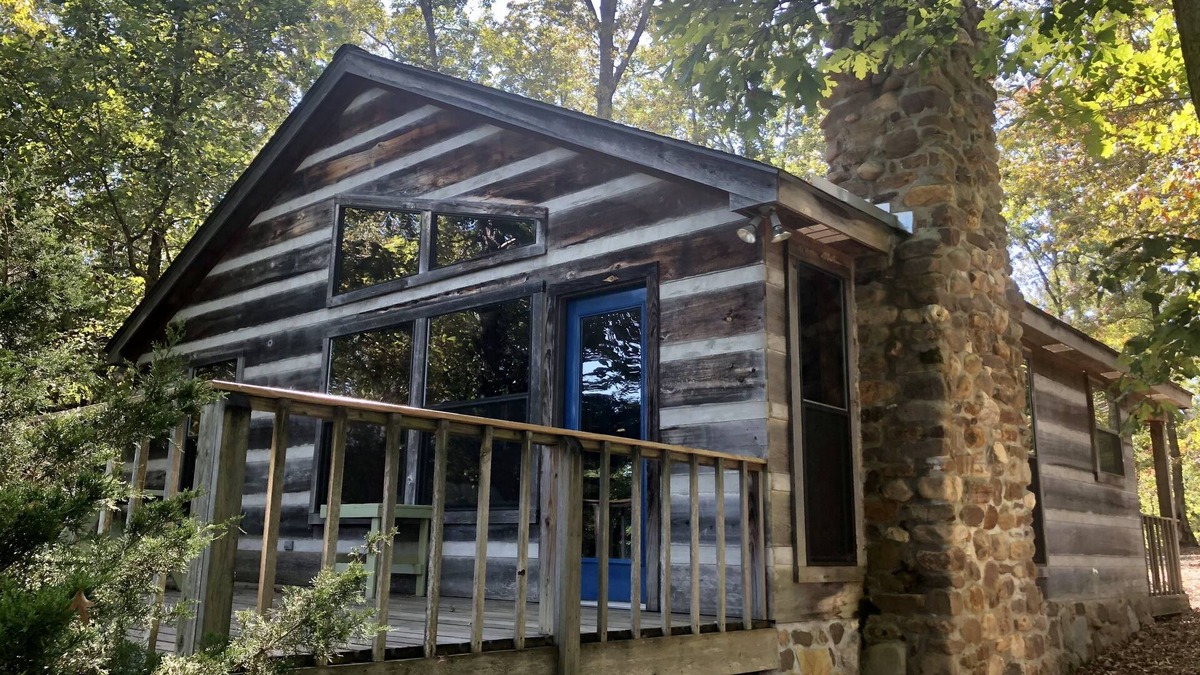 Marshall Cabin | Secluded yet within minutes of your favorite outdoor activities!