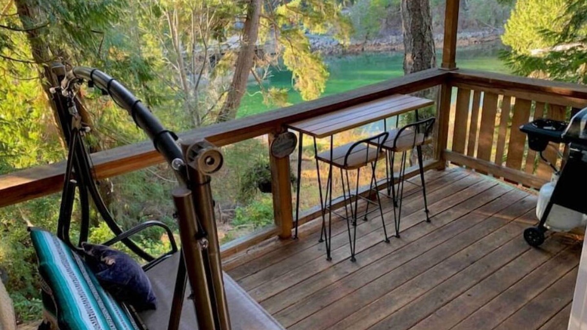 Lund House | Second Eagle Inn