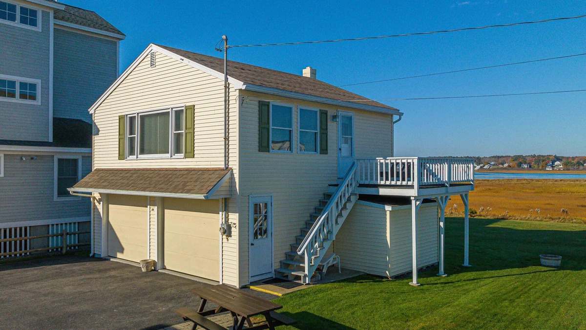 Wells Beach Apartment | Second Floor Apartment Across from the Beach with Private Access to Beach!