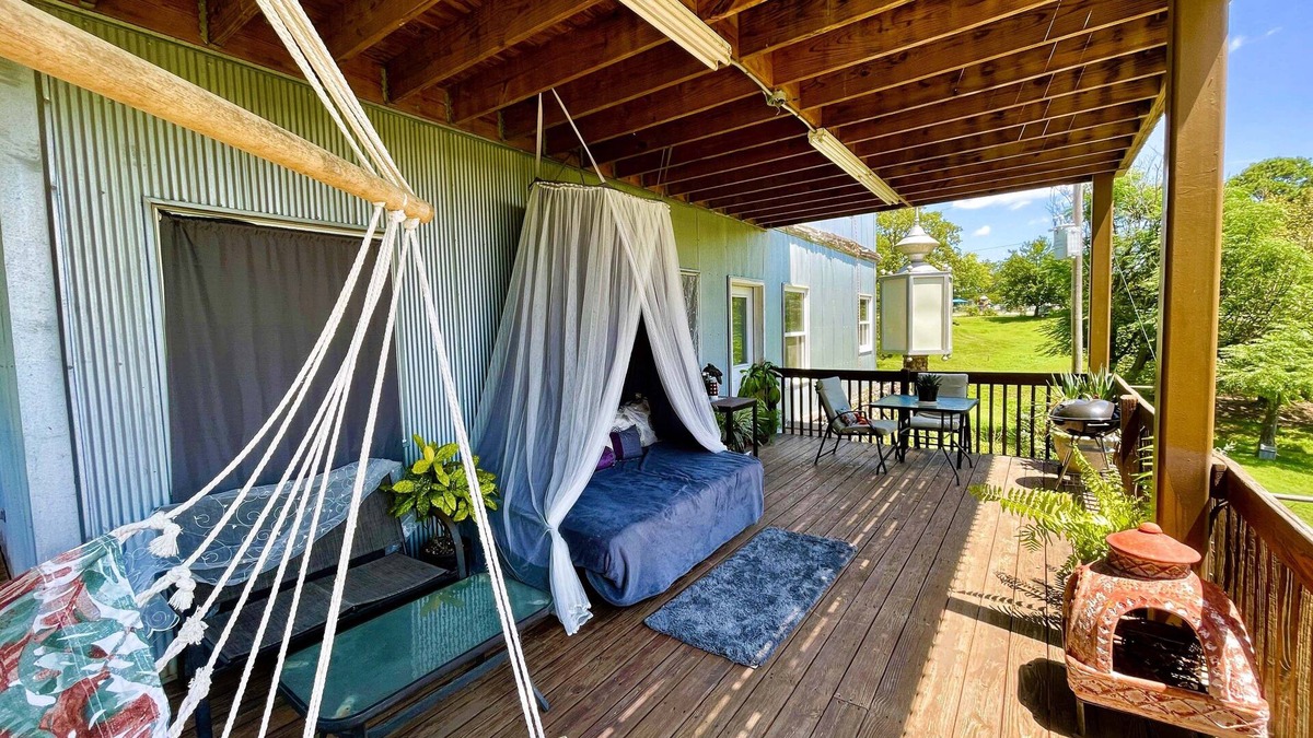 Oden Apartment | Second level glamping deck with stunning mountain view!