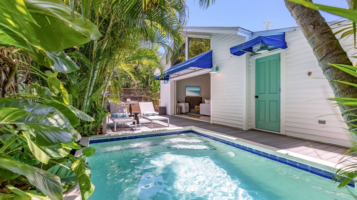 The Meadows House | SECOND WIND ~ Charming 2 Bedroom, 2 Bathroom Home w/Pool!