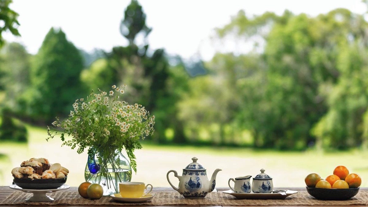 North Tamborine Cabin | Secret Garden Couples Retreat in a romantic wedding estate