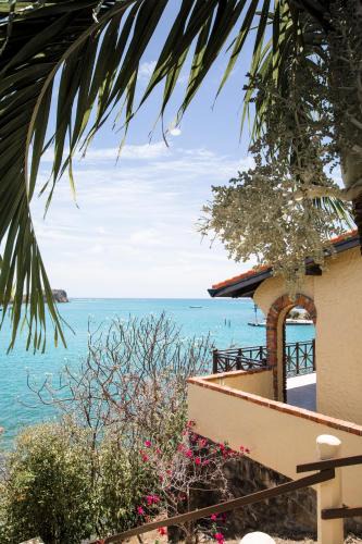 Lance aux Epines Hotel | Secret Harbour Boutique Hotel and Marina