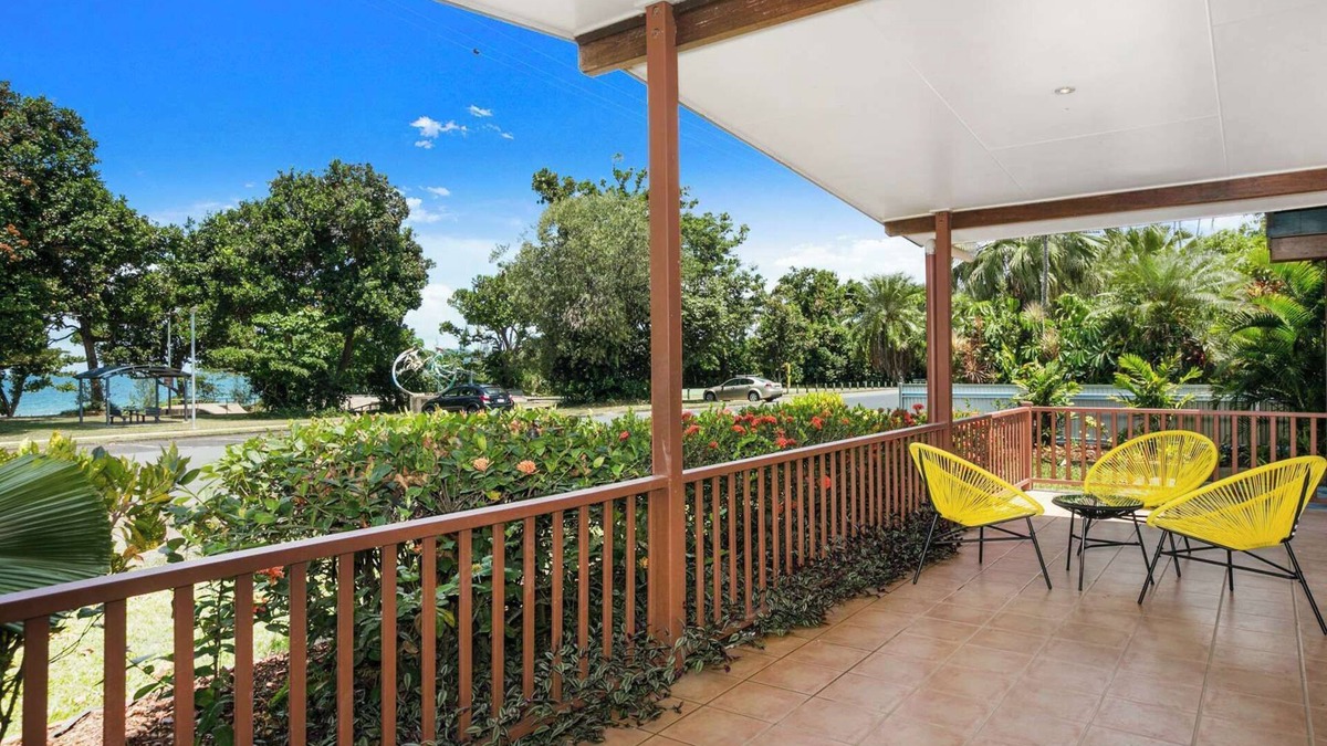 Wongaling Beach House | Secret Mission ~ Pet friendly