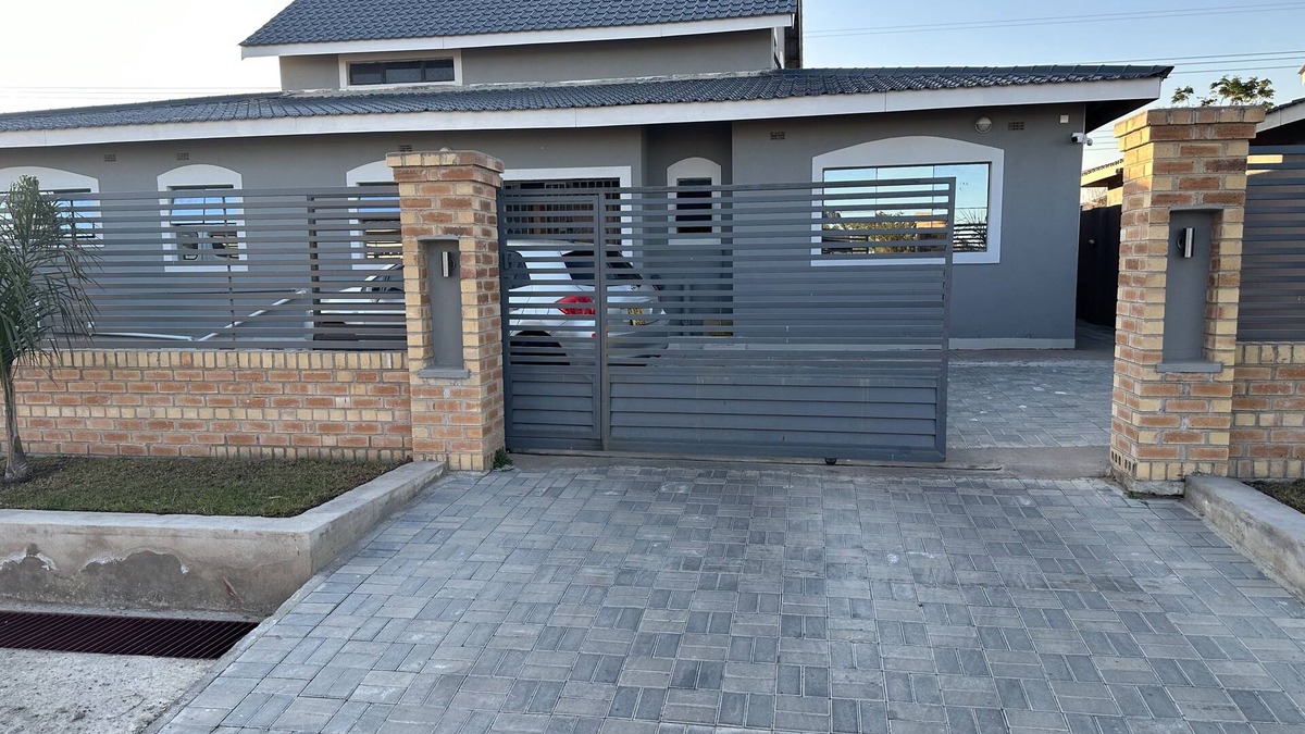 Harare Villa | Secure 5 Bedroom Private Residence near Harare International Airport