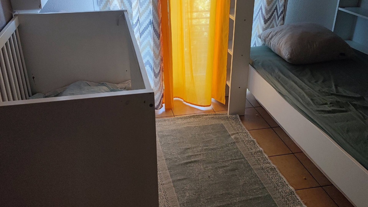 Le Merlan Apartment | Secure apartment close to all amenities.