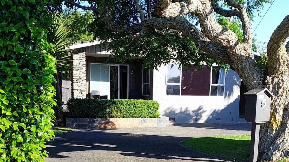 Tahunanui House | Secure Private Holiday Haven