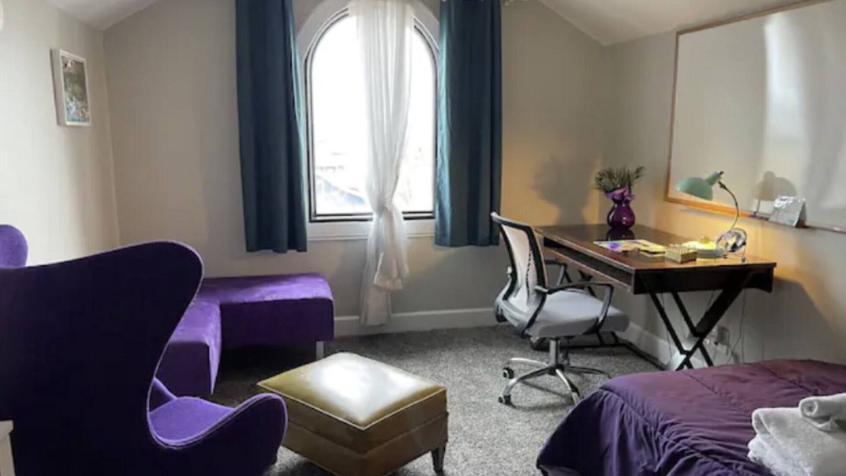 Mapleton/Fall Creek House | Secure Solitude Room for Women-Perfect for Traveling Nurses, Professionals, Moms