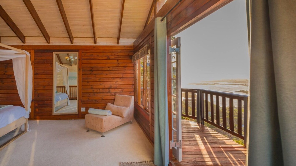 Sedgefield House | Sedgefield Views Holiday Lodge with Stunning Panorama