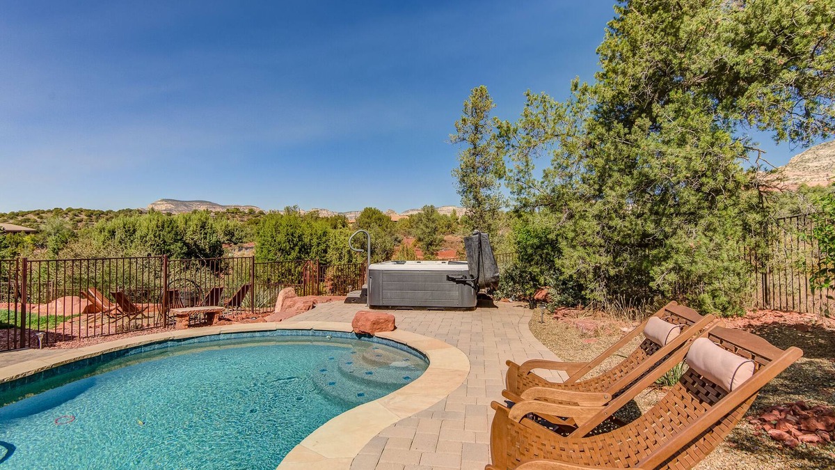 West Sedona House | Sedona Dove Wing Knoll Expansive Views +Patio+Outdoor Dining+Bubbly Hot Tub & Pool+FirePit!