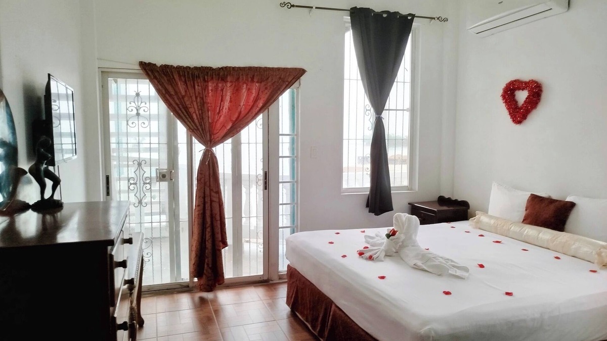 Belize City Apartment | See Belize Sea View Vacation Rentals