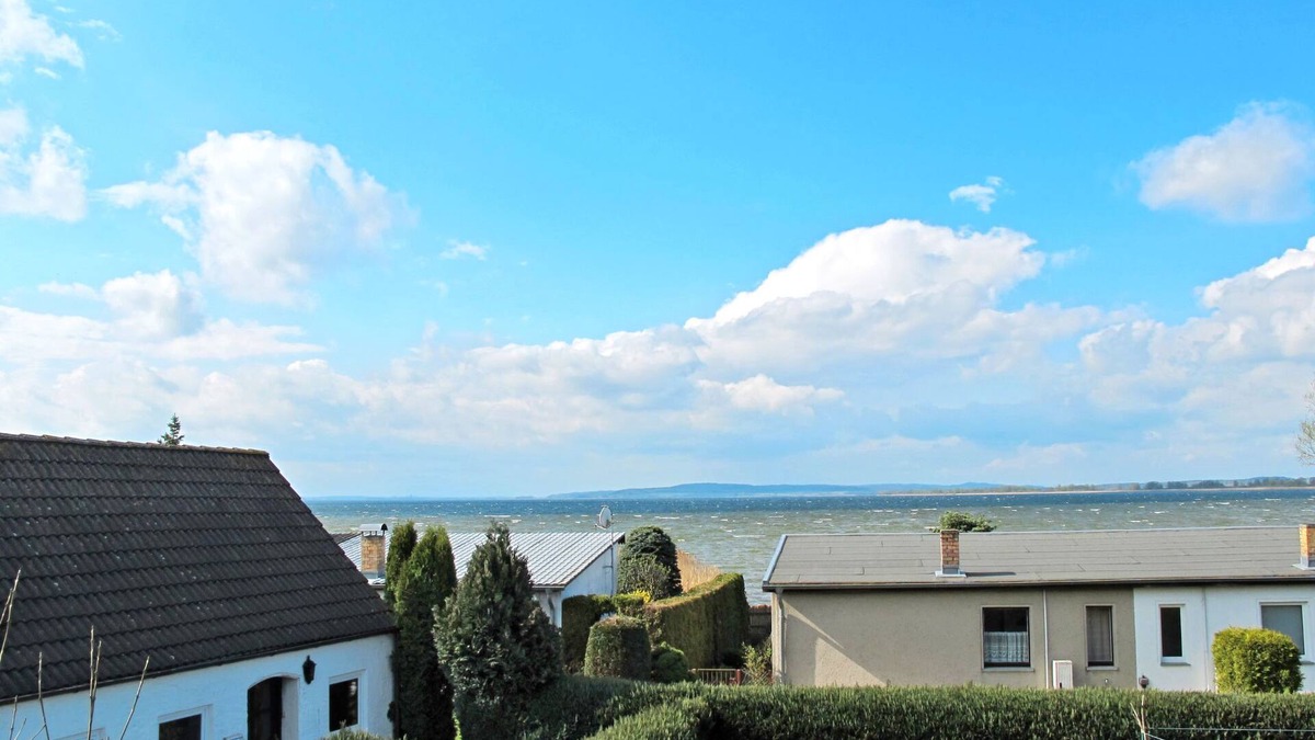 Verchen Apartment | Seeblick by Interhome