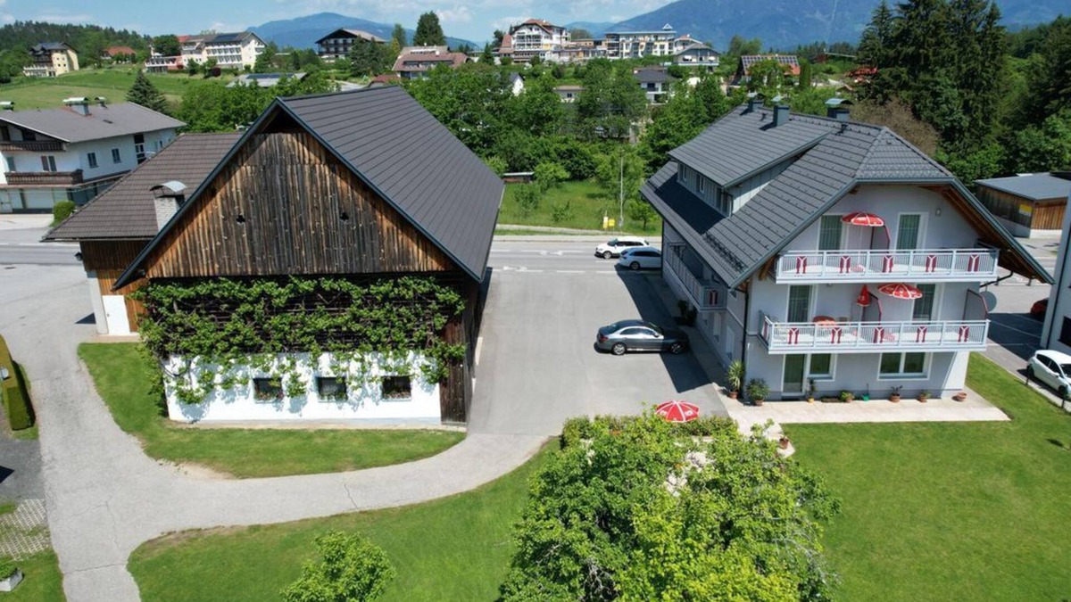 Drobollach am Faakersee Bed & Breakfast | Seeblickstrasse - Fewo Nr.2 - Ferienwohnungen Petschnig