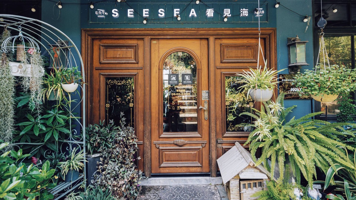 Futian CBD Hotel | sees the sea and sea view boutique B&B