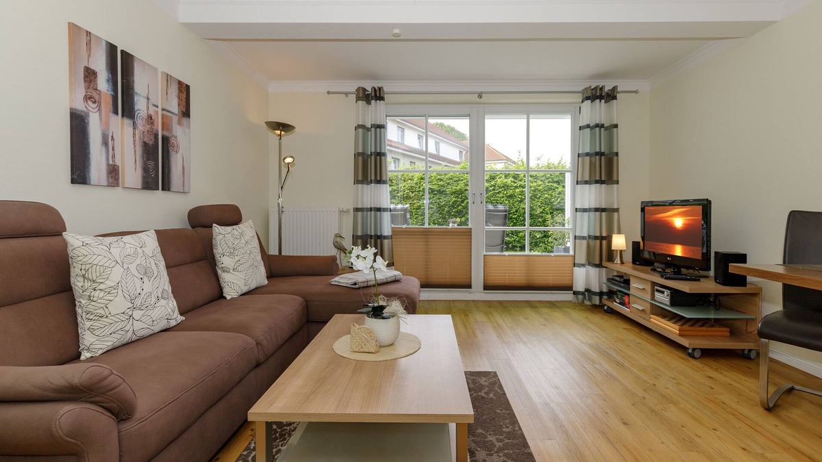 Alt Gaarz Apartment | Sehr Gemütliche 2-raum-ferienwohnung mit Terrasse, 300 m bis zum Strand