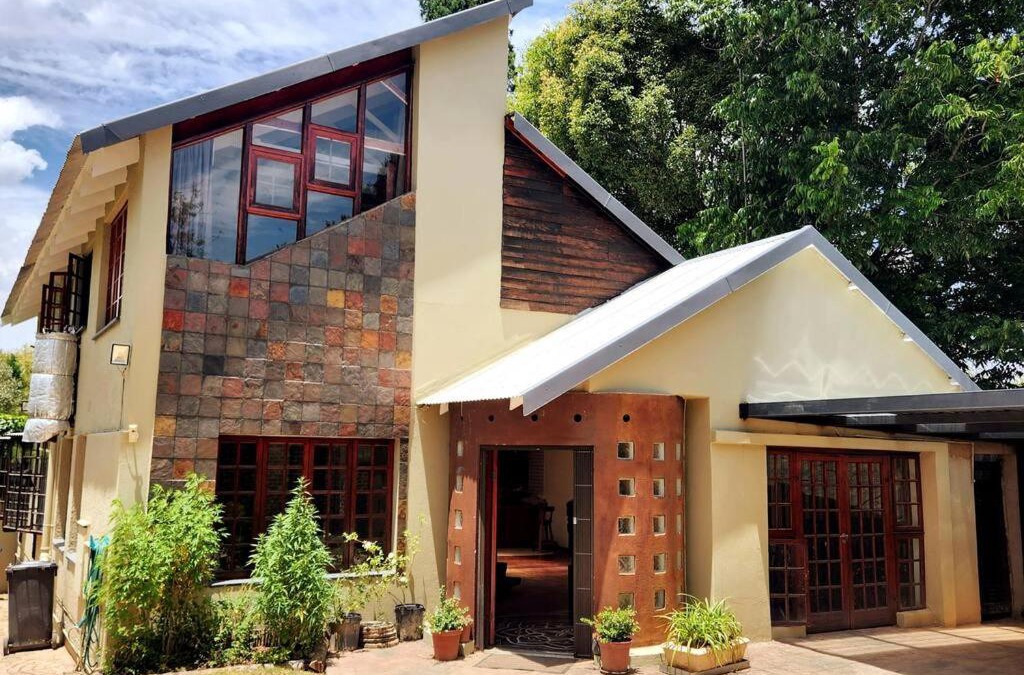 Greater Johannesburg Metropolitan Area Ski Chalet | Seira Sol on 5th
