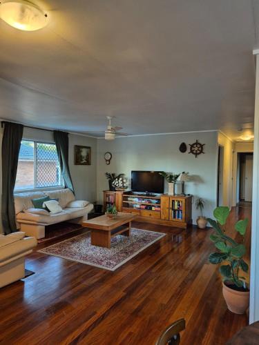 Logan Central House | Selah House - Cozy Entire House Retreat