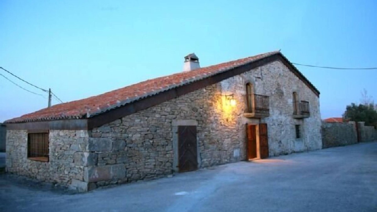 El Gejo de los Reyes Cottage | Self catering cottage La Abadía de Galicán for 10 people
