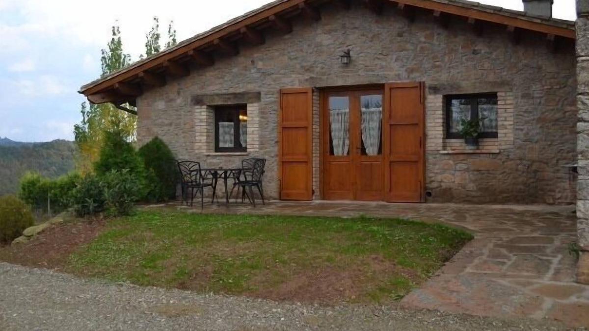 Sant Bartomeu del Grau Cottage | Self catering El Permanyer for 8 people