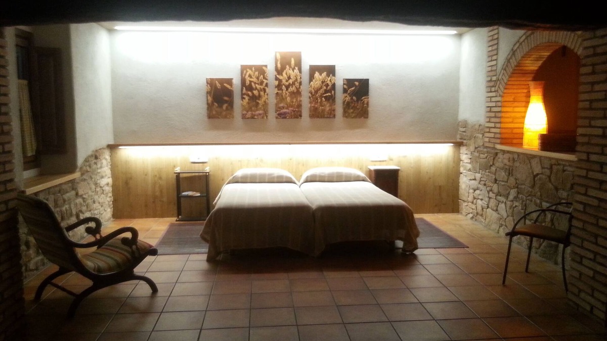 Sant Bartomeu del Grau Cottage | Self catering La Cabanya del Permanyer for 2 people
