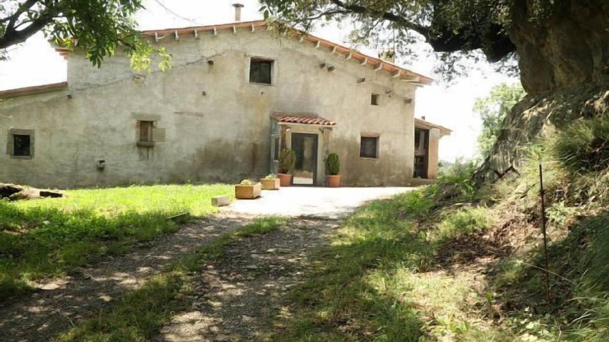Sant Pere de Torello Cottage | Self catering Mas El Collell for 10 people