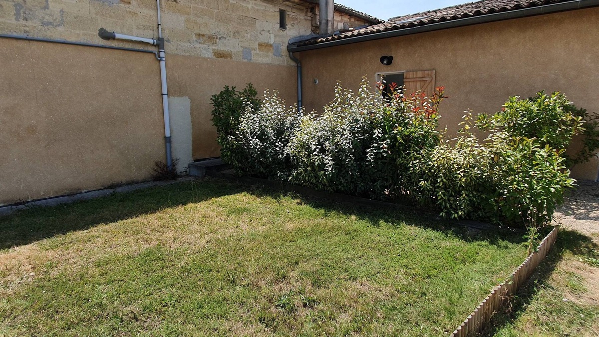 Savignac-de-l'Isle Cottage | Self-catering cottage on the outskirts of SAINT EMILION