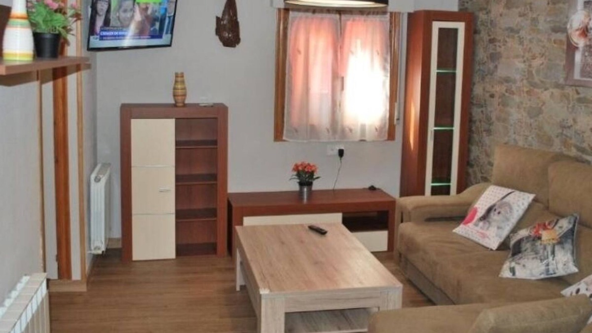 Soto de Cangas Apartment | Self catering Aptos rurales Camino Picos de Europa for 6 people