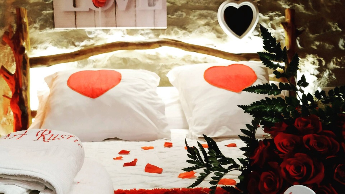 Enroig Cottage | Self catering Art Rustic for 2 people