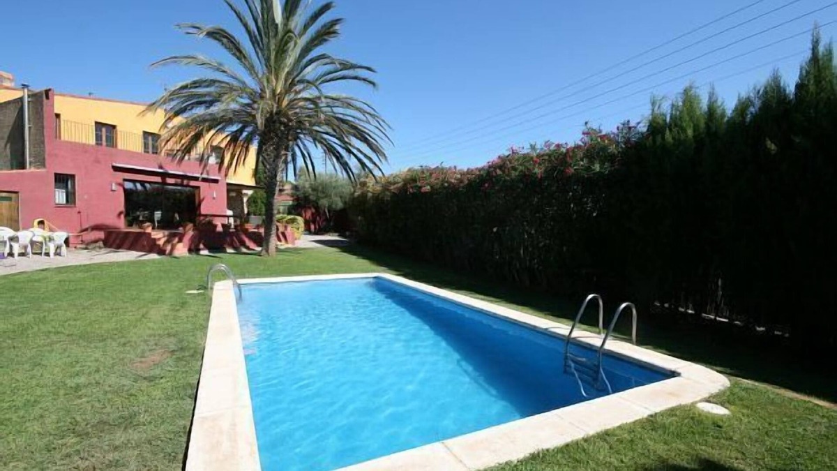 Vilamaniscle Cottage | Self catering Cal Sisco for 15 people