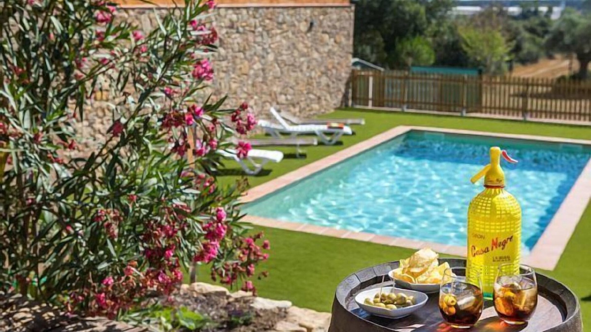 Fonteta Cottage | Self catering Can Nentia for 9 people