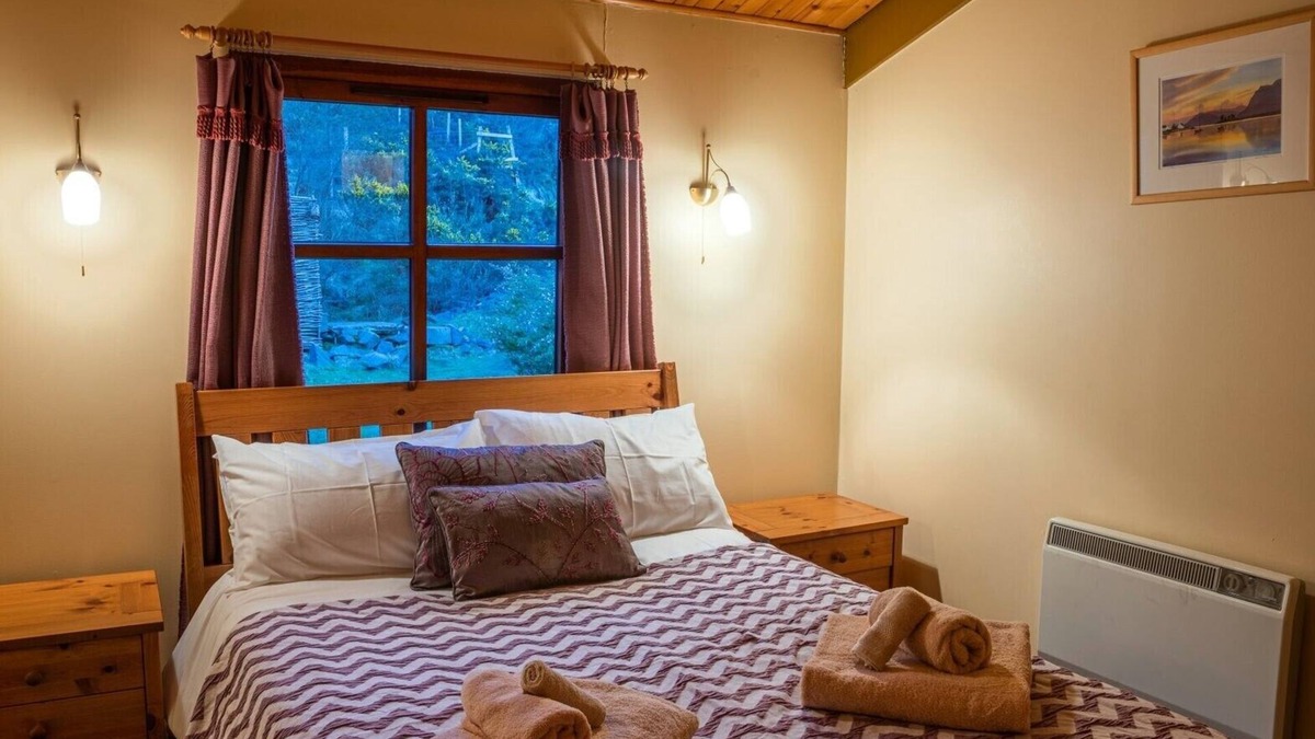 Duirinish Ski Chalet | Self-Catering chalet near Plockton and the Isle of Skye secluded, well equipped and dog friendly.