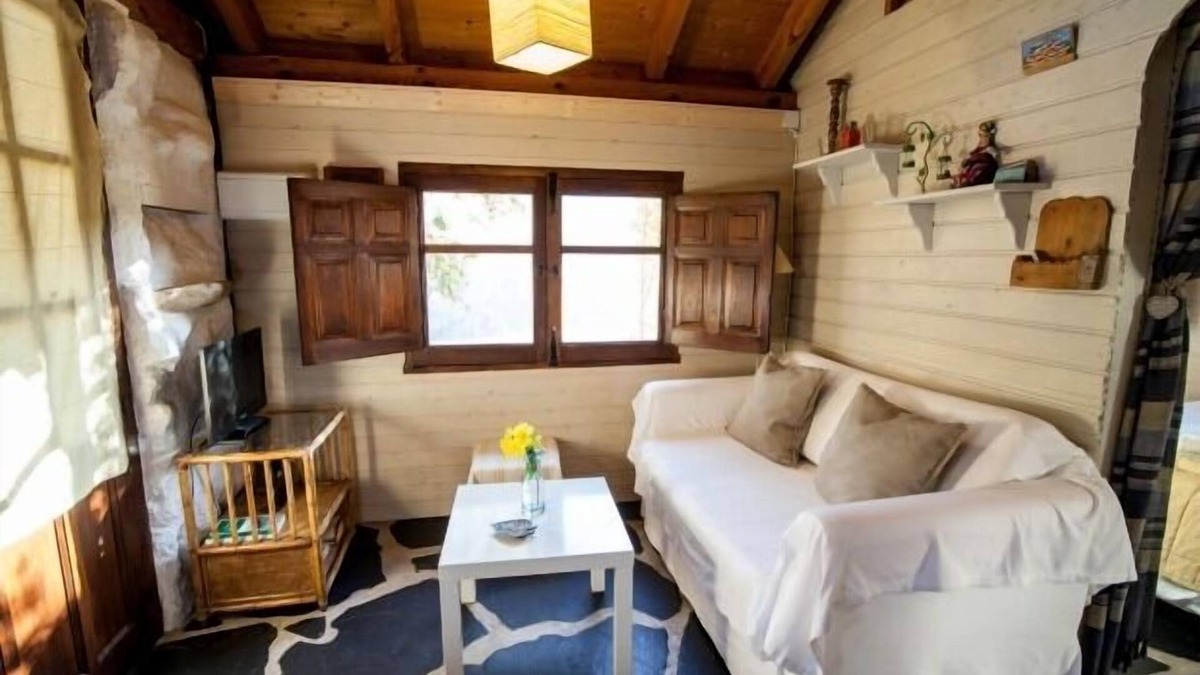Guejar Sierra Cottage | Self catering Cortijo La Solanilla for 2 people