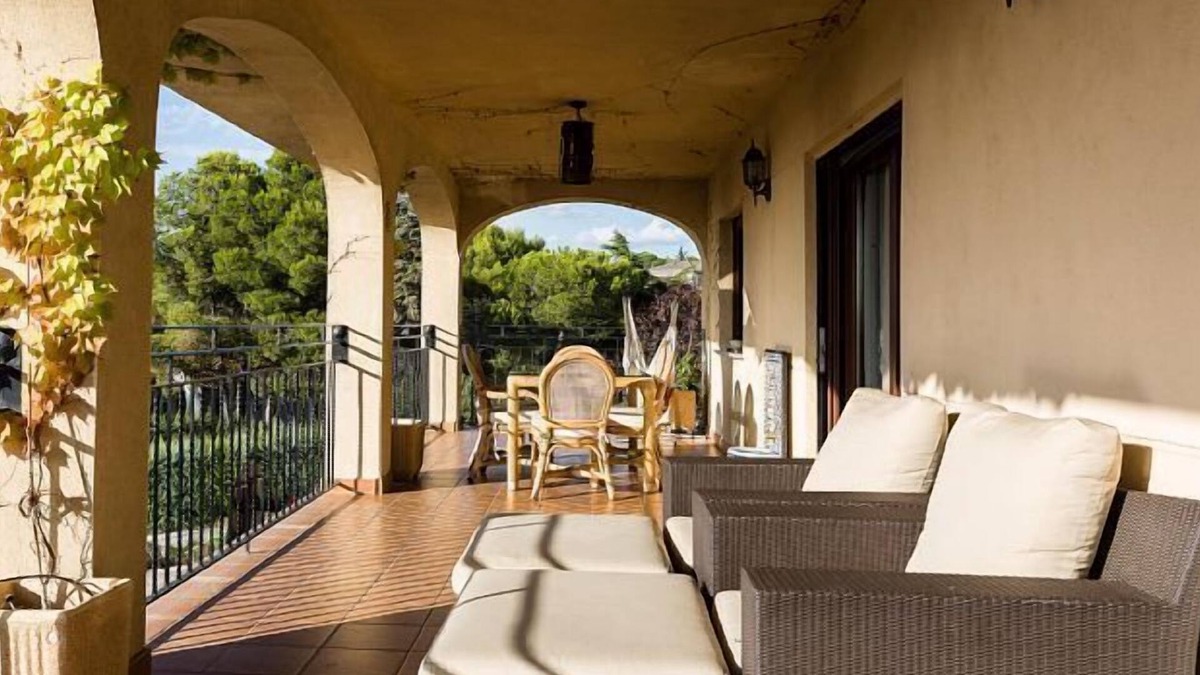 El Casar Cottage | Self catering cottage La Colmena for 16 people